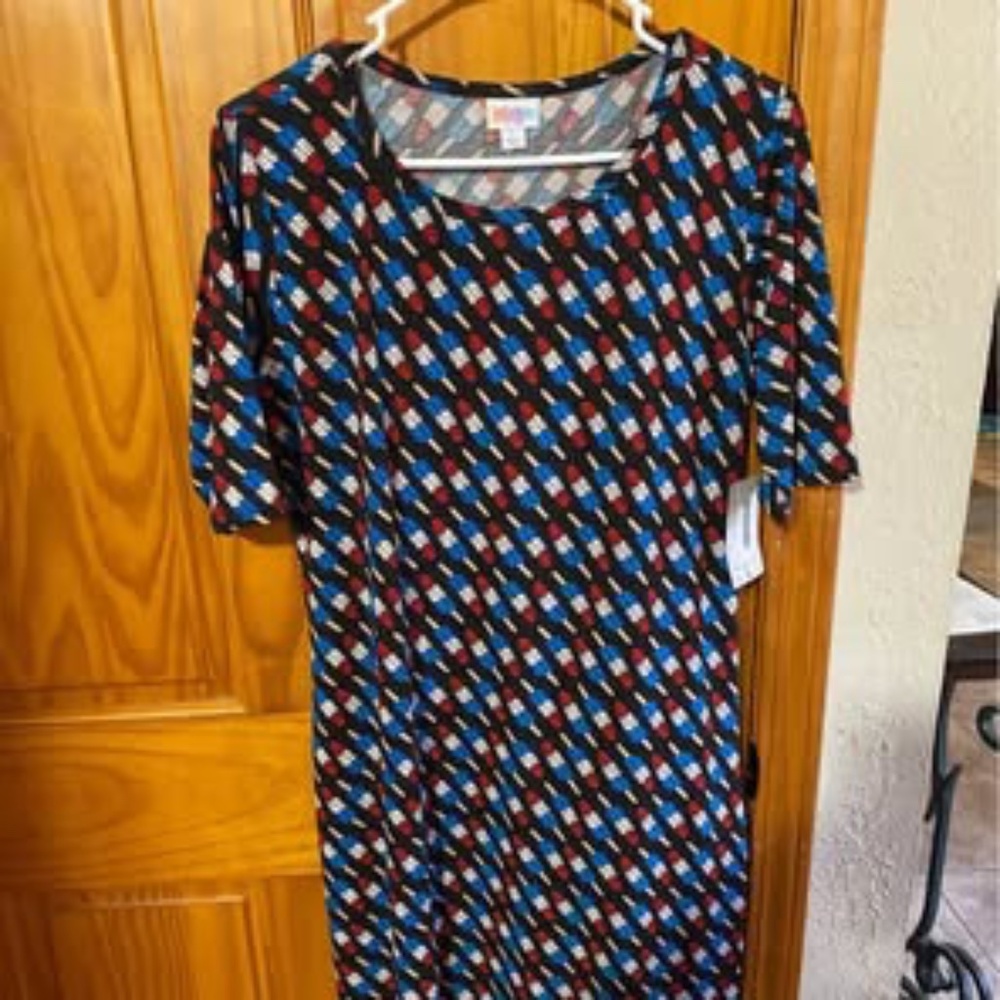 New Julie bomb pop Dress Lularoe -Size Large